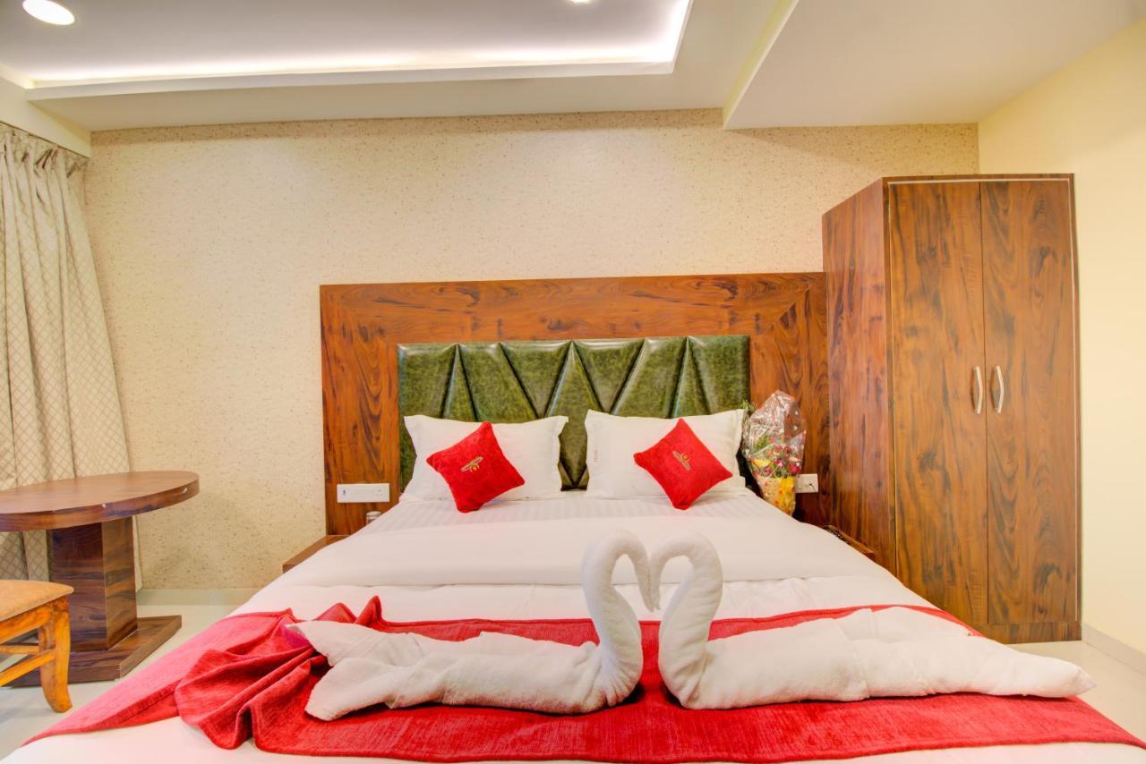 Hotel Samaira Residency,Dombivali Dive 외부 사진