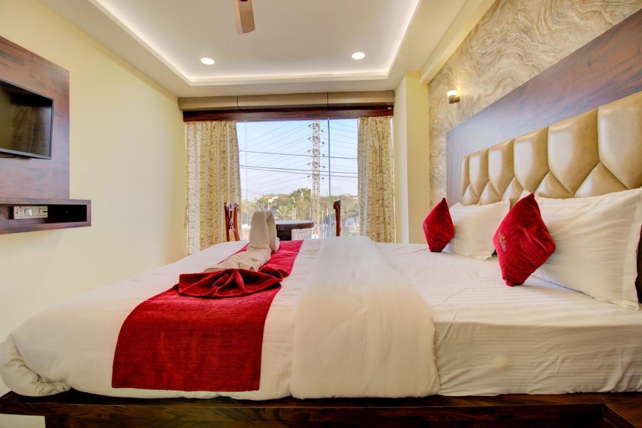 Hotel Samaira Residency,Dombivali Dive 외부 사진